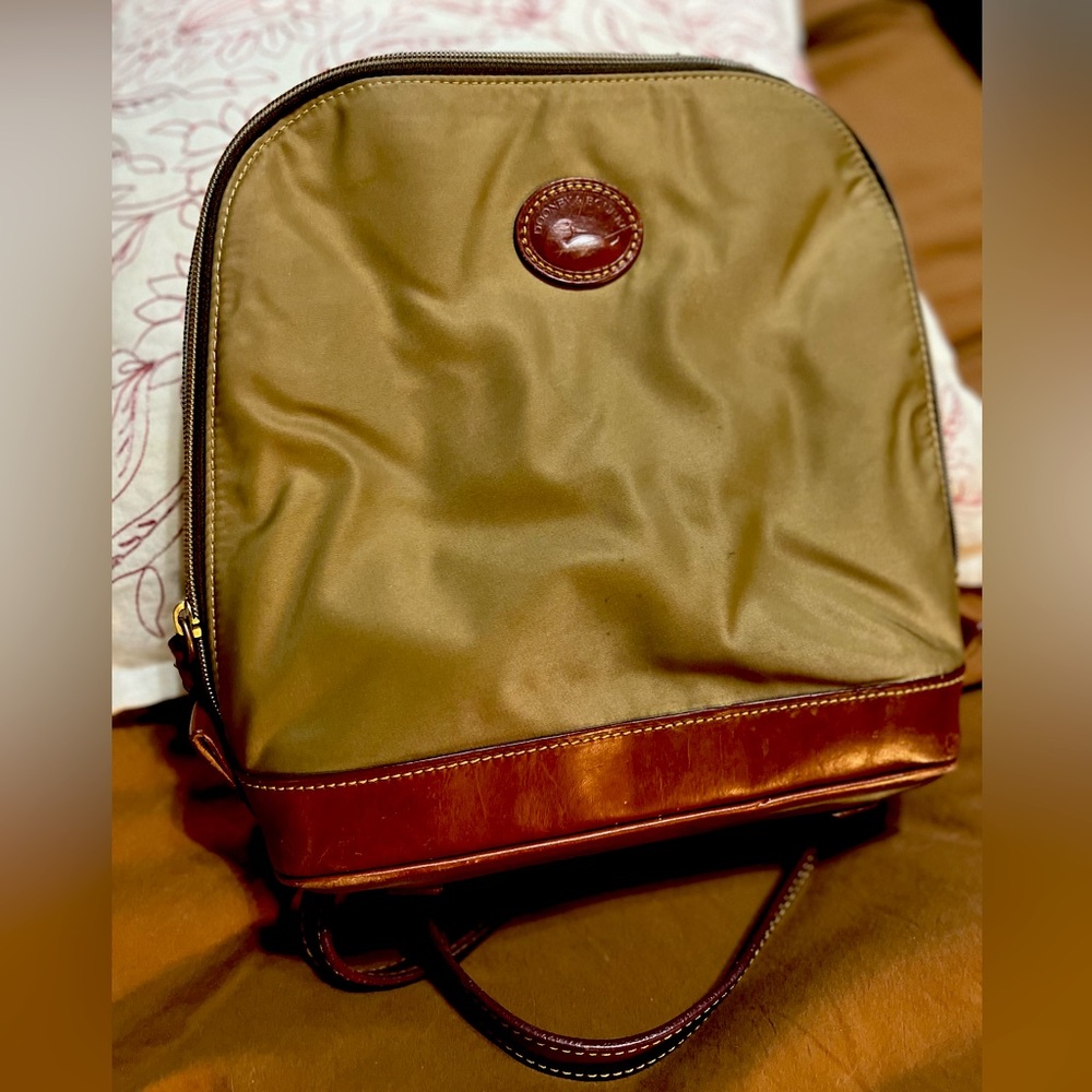 Doonie and Bourke zip pod backpack